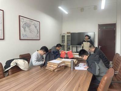 c700980137f2355d12aa12c1c61932a